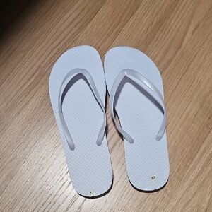 Source Unknown White Flip Flops